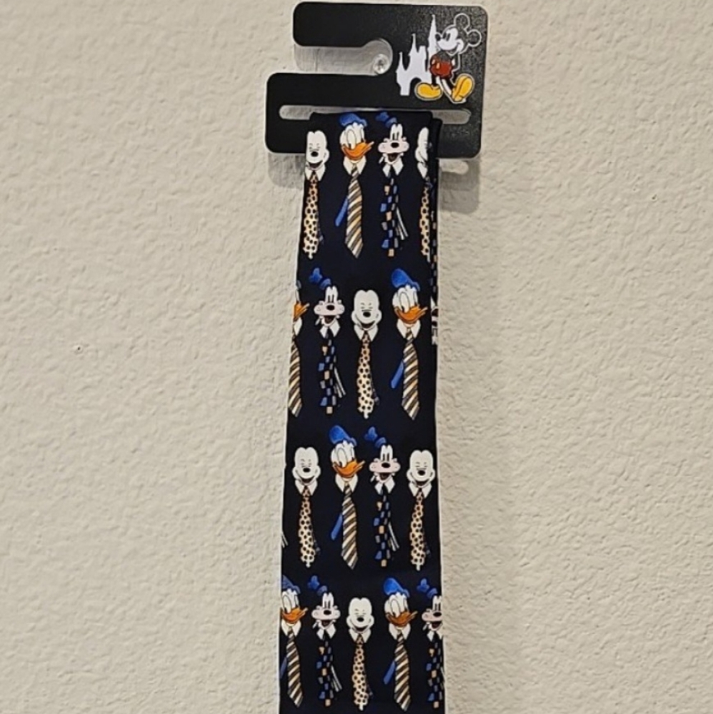TieVintage Mickey Mouse Donald Duck Goofy Tie - All Wearing Ties-Navy - Disney